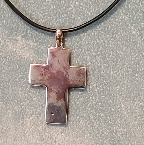 Sterling Slilver NWOT Cross Pendant Necklace With Diamond & Black Leather Chain - Picture 5 of 9